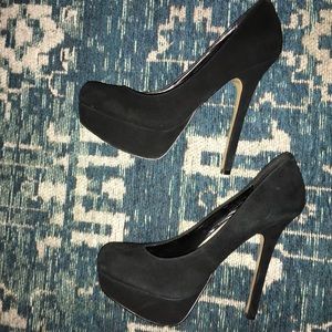 Steve Madden Black Pumps